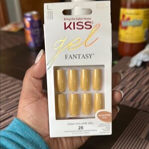 Kiss Gel Fantasy Sculpted Nails in Mustard Yellow